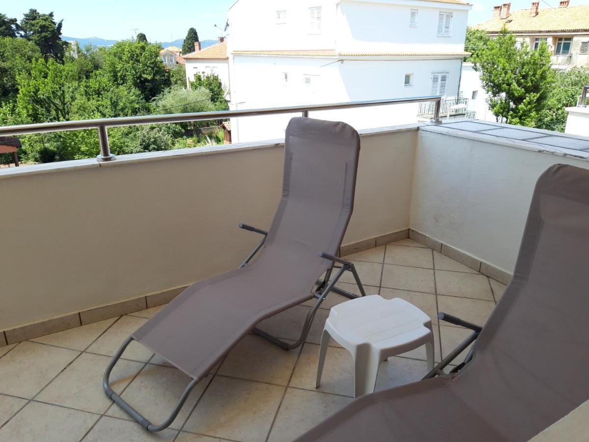 Apartment Maja Zara Esterno foto