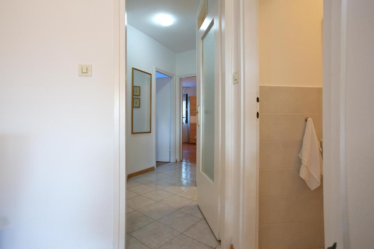 Apartment Maja Zara Esterno foto